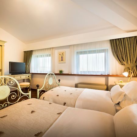 Palazzo Angelica B&B Adults Only Oprtalj Extérieur photo