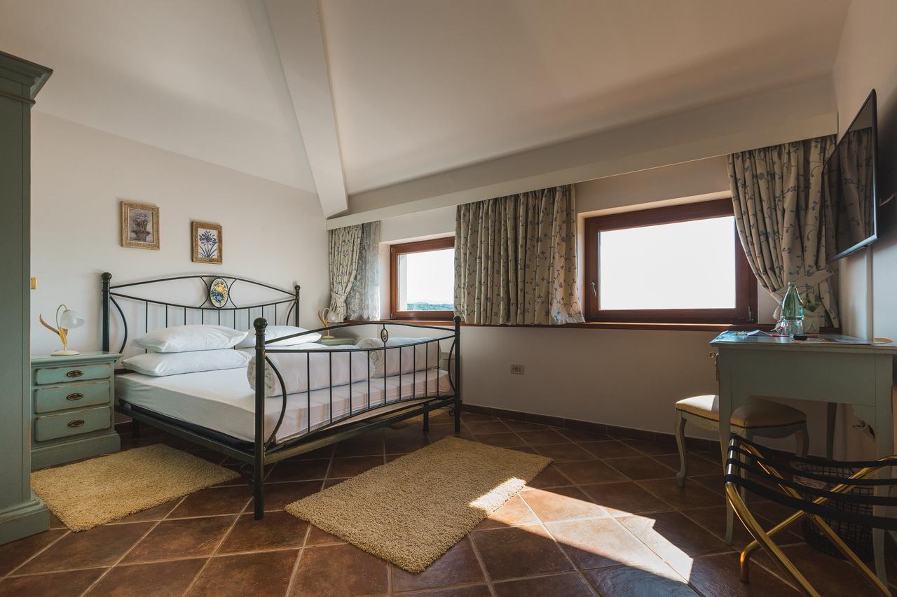 Palazzo Angelica B&B Adults Only Oprtalj Extérieur photo
