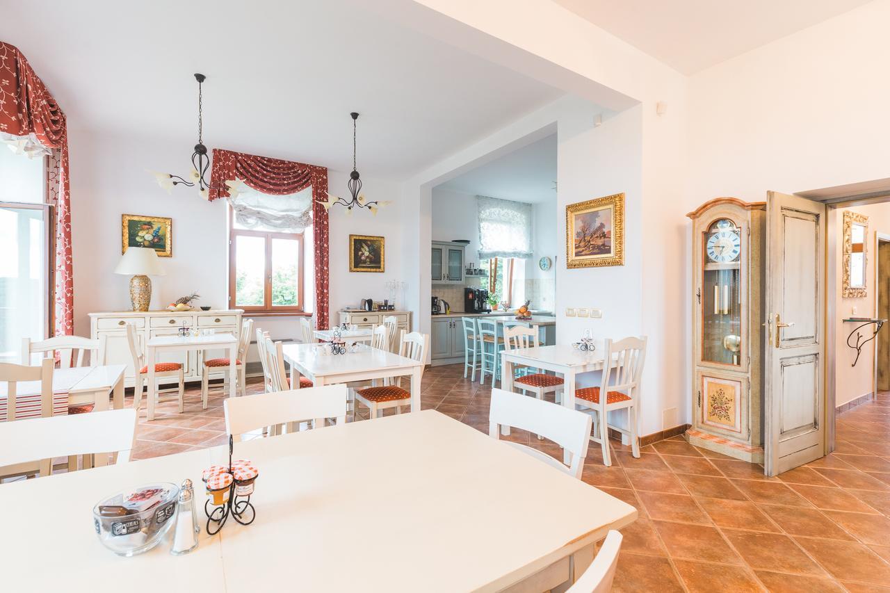 Palazzo Angelica B&B Adults Only Oprtalj Extérieur photo